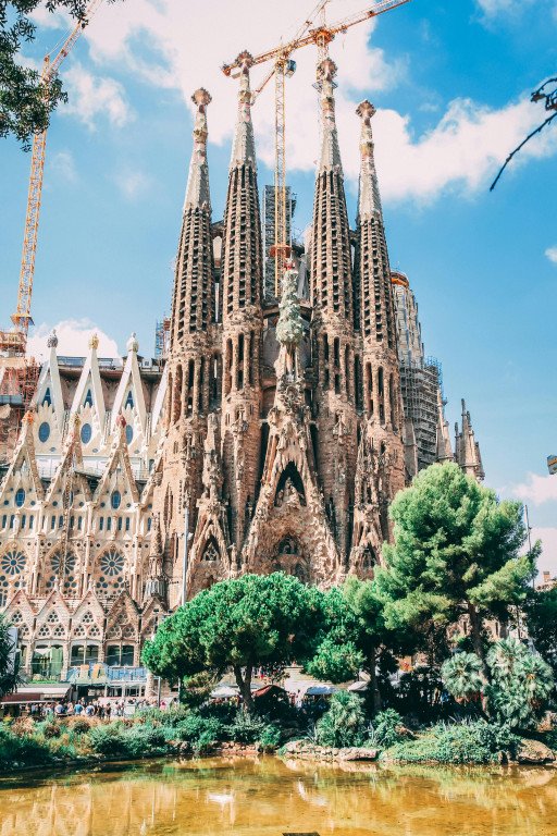 Sagrada Familia's Architectural Marvel